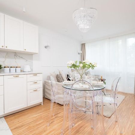 Glam & Modern By Cooee Apartments Varsovie Extérieur photo
