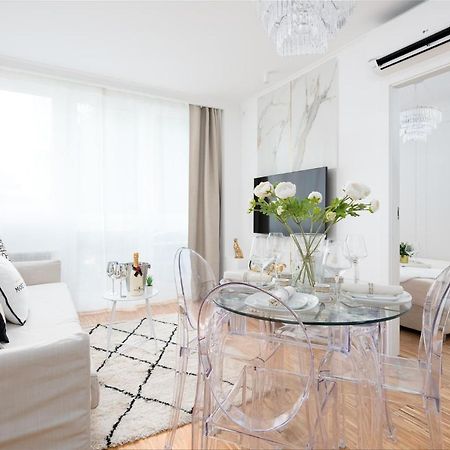 Glam & Modern By Cooee Apartments Varsovie Extérieur photo
