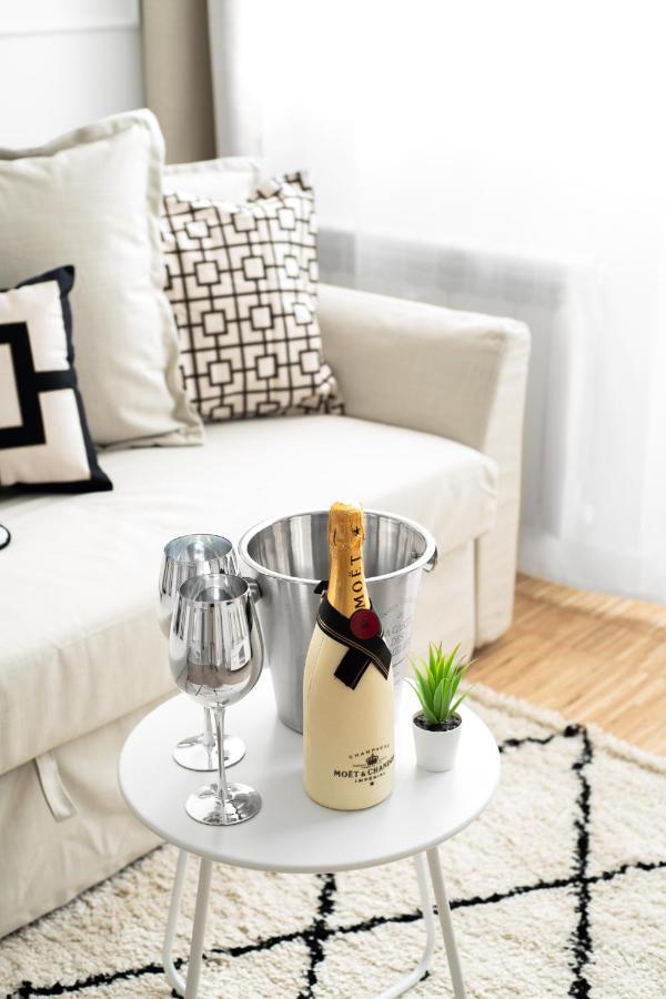 Glam & Modern By Cooee Apartments Varsovie Extérieur photo