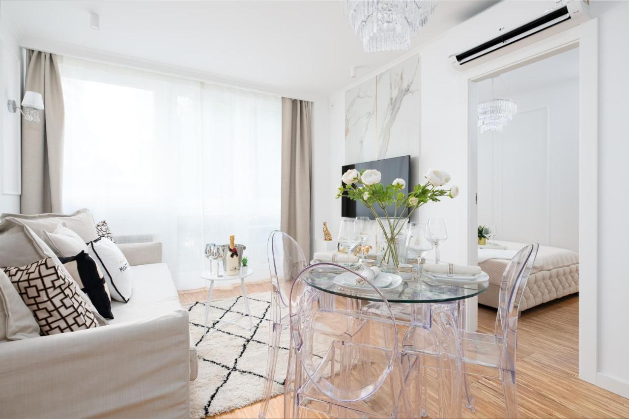 Glam & Modern By Cooee Apartments Varsovie Extérieur photo
